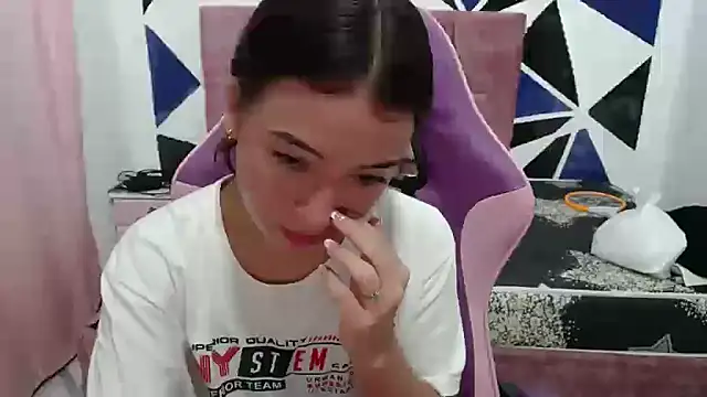 scarleth18 online show from November 6, 2:37 am