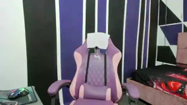 scarleth18 online show from December 15, 7:20 pm