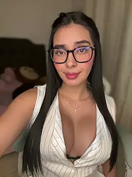 MiaSofia   online show from April 12, 4:27 am