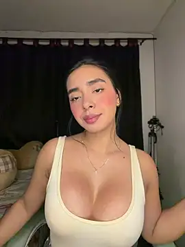 MiaSofia   online show from July 19, 1:36 am