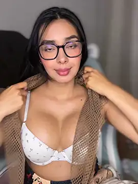 Snapshot of MiaSofia__ chatting on March 4, 4:31 am MiaSofia online show from March 4, 4:31 am