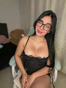 MiaSofia   online show from May 5, 5:21 am