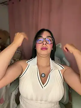 MiaSofia   online show from May 22, 5:49 am