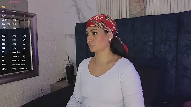 MarScarlett online show from April 5, 1:29 pm