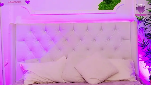 AriannaSins online show from April 22, 2:13 pm