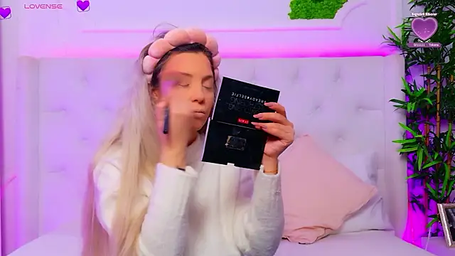 AriannaSins online show from February 9, 1:31 pm