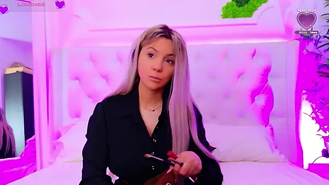 AriannaSins online show from March 30, 12:17 pm