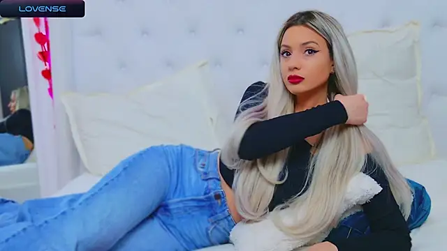 Snapshot of AriannaSins chatting on February 20, 4:47 pm AriannaSins online show from February 20, 4:47 pm