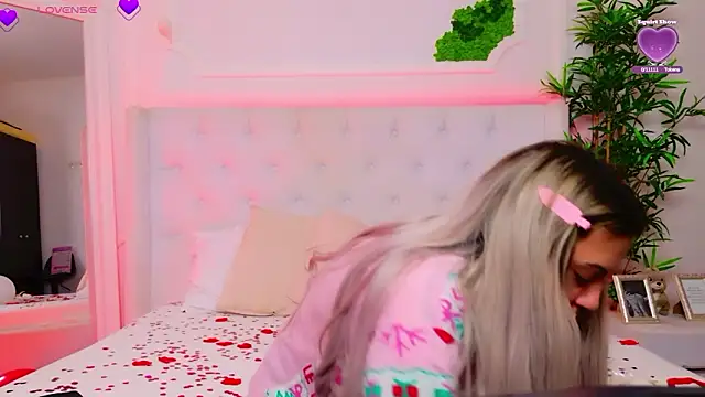 AriannaSins online show from February 13, 1:22 pm