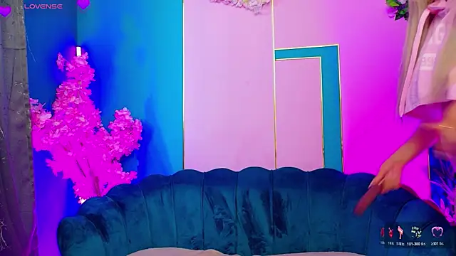 AriannaSins online show from May 16, 4:00 am