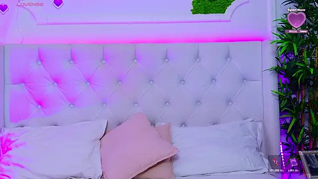 AriannaSins online show from January 15, 1:25 pm