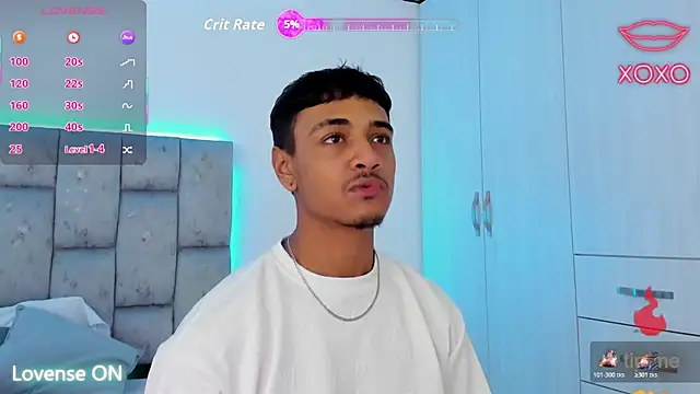 Snapshot of SweetAndSinful chatting on November 30, 4:02 am SweetAndSinful online show from November 30, 4:02 am