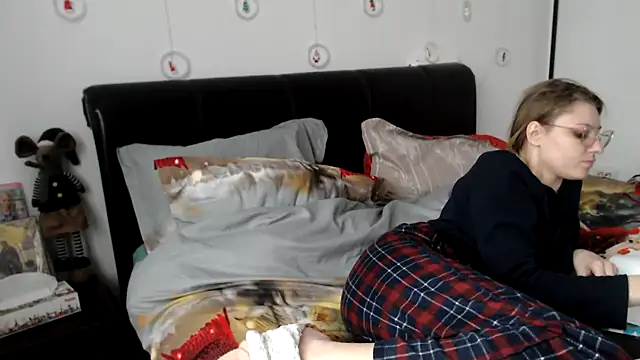 Snapshot of SandyCassie chatting on January 16, 10:30 am SandyCassie online show from January 16, 10:30 am