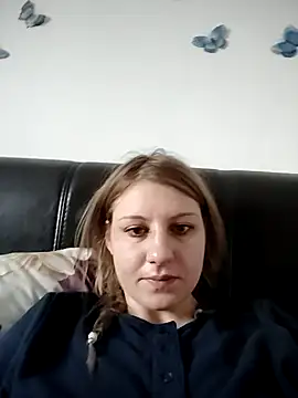 Snapshot of SandyCassie chatting on October 21, 5:40 am SandyCassie online show from October 21, 5:40 am