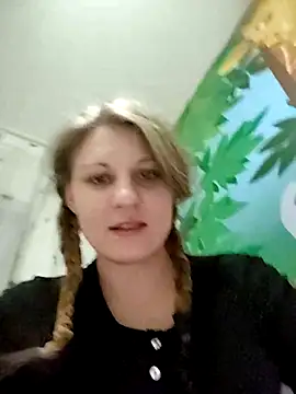 Snapshot of SandyCassie chatting on February 7, 9:45 pm SandyCassie online show from February 7, 9:45 pm