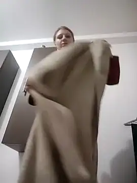 SandyCassie online show from April 1, 6:49 pm