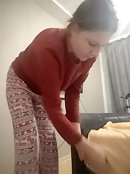 Snapshot of SandyCassie chatting on November 14, 5:44 am SandyCassie online show from November 14, 5:44 am