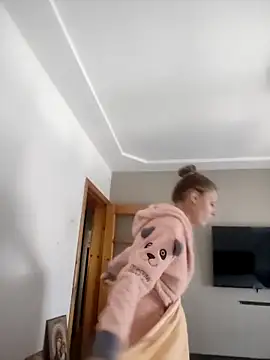 SandyCassie online show from March 15, 11:06 am