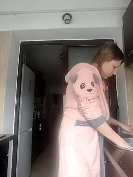 Snapshot of SandyCassie chatting on February 28, 7:41 am SandyCassie online show from February 28, 7:41 am