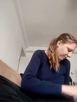 SandyCassie online show from March 20, 7:20 am