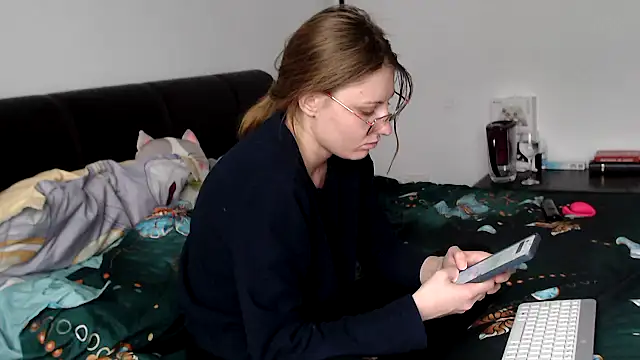 Snapshot of SandyCassie chatting on February 10, 1:43 pm SandyCassie online show from February 10, 1:43 pm