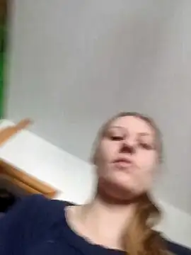 SandyCassie online show from April 25, 7:22 am