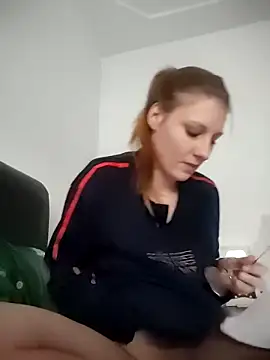 Snapshot of SandyCassie chatting on February 8, 9:51 am SandyCassie online show from February 8, 9:51 am