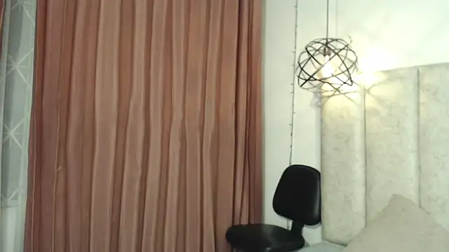 antonella rosecs online show from December 4, 4:44 am