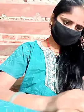 Snapshot of Rajni_chauhan chatting on February 12, 7:30 am Rajni chauhan online show from February 12, 7:30 am