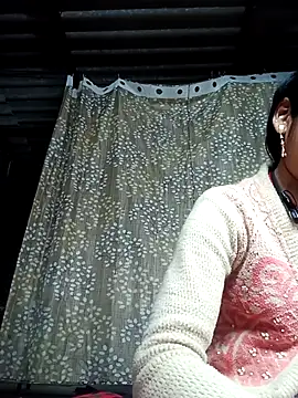 Snapshot of Rajni_chauhan chatting on February 2, 6:51 pm Rajni chauhan online show from February 2, 6:51 pm