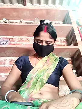 Snapshot of Rajni_chauhan chatting on February 17, 7:05 am Rajni chauhan online show from February 17, 7:05 am