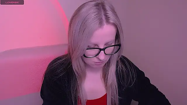 AllaLeomz online show from November 14, 8:40 am