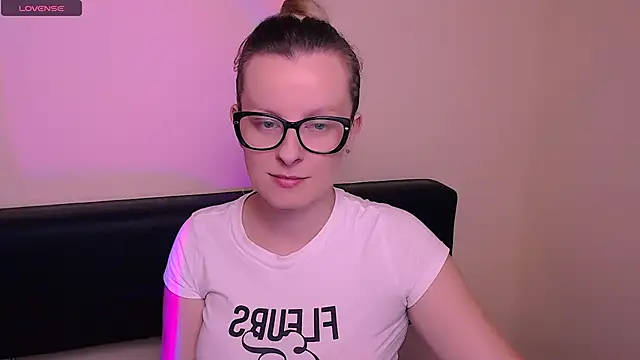 AllaLeomz online show from October 25, 6:56 am