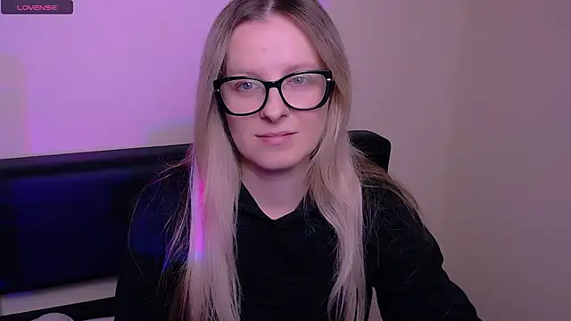 AllaLeomz online show from October 21, 6:46 am