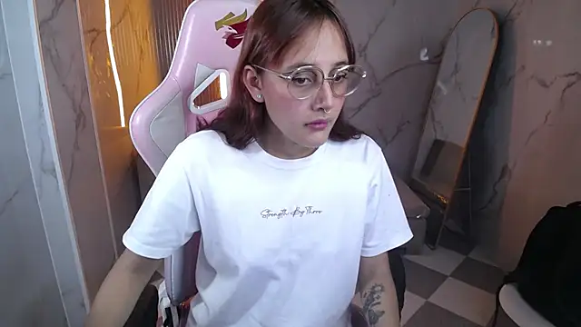 Scarlet 2b  online show from October 16, 3:04 am