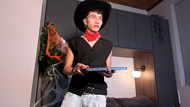 Tiam muller online show from October 31, 3:58 am