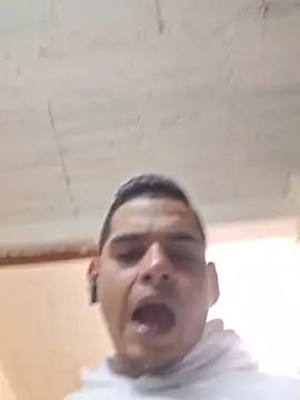 Daiberrubio online show from March 12, 1:00 am