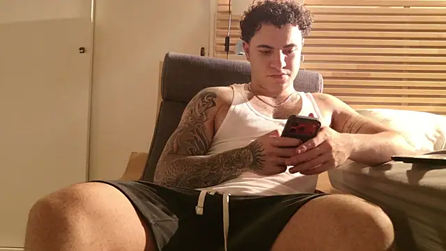 KevinWolf777 online show from March 19, 3:17 am