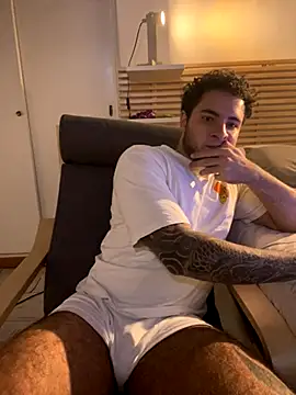 KevinWolf777 online show from October 21, 4:34 am