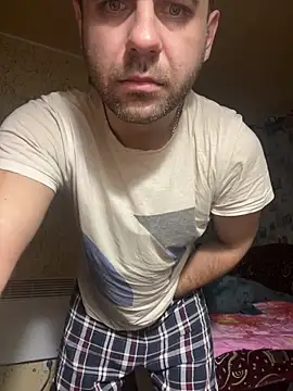 AndyLynn online show from November 12, 3:54 am