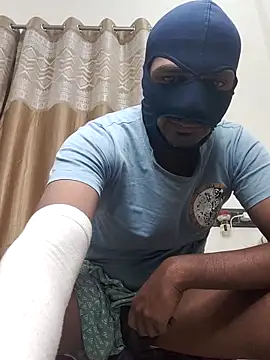 Snapshot of Mysterious_Prince chatting on November 18, 5:49 pm Mysterious Prince online show from November 18, 5:49 pm