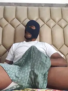 Snapshot of Mysterious_Prince chatting on December 2, 7:21 am Mysterious Prince online show from December 2, 7:21 am