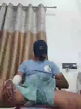 Snapshot of Mysterious_Prince chatting on November 20, 5:35 pm Mysterious Prince online show from November 20, 5:35 pm