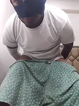 Snapshot of Mysterious_Prince chatting on November 17, 5:50 pm Mysterious Prince online show from November 17, 5:50 pm