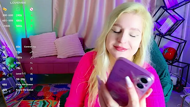 cold blondie online show from May 10, 5:33 am