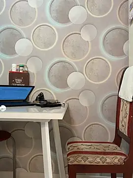 Snapshot of Curvy__Goddess chatting on June 4, 3:00 am Curvy Goddess online show from June 4, 3:00 am