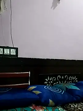 Snapshot of Jyoti-Love-143 chatting on November 27, 8:15 am Jyoti-Love-143 online show from November 27, 8:15 am