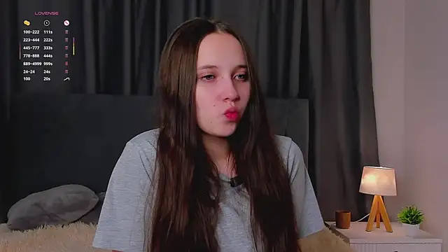 NadiaGnegy online show from October 31, 1:08 pm