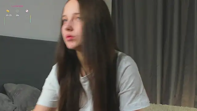 NadiaGnegy online show from October 24, 1:10 pm