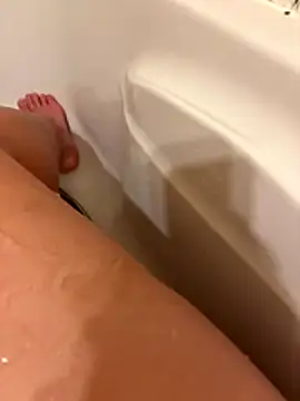 Snapshot of menina_coimbrinha chatting on November 2, 5:29 pm menina coimbrinha online show from November 2, 5:29 pm